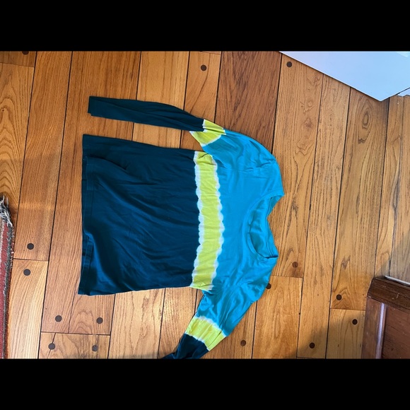 Bundle of large tops great condition and awesome value - Picture 4 of 8